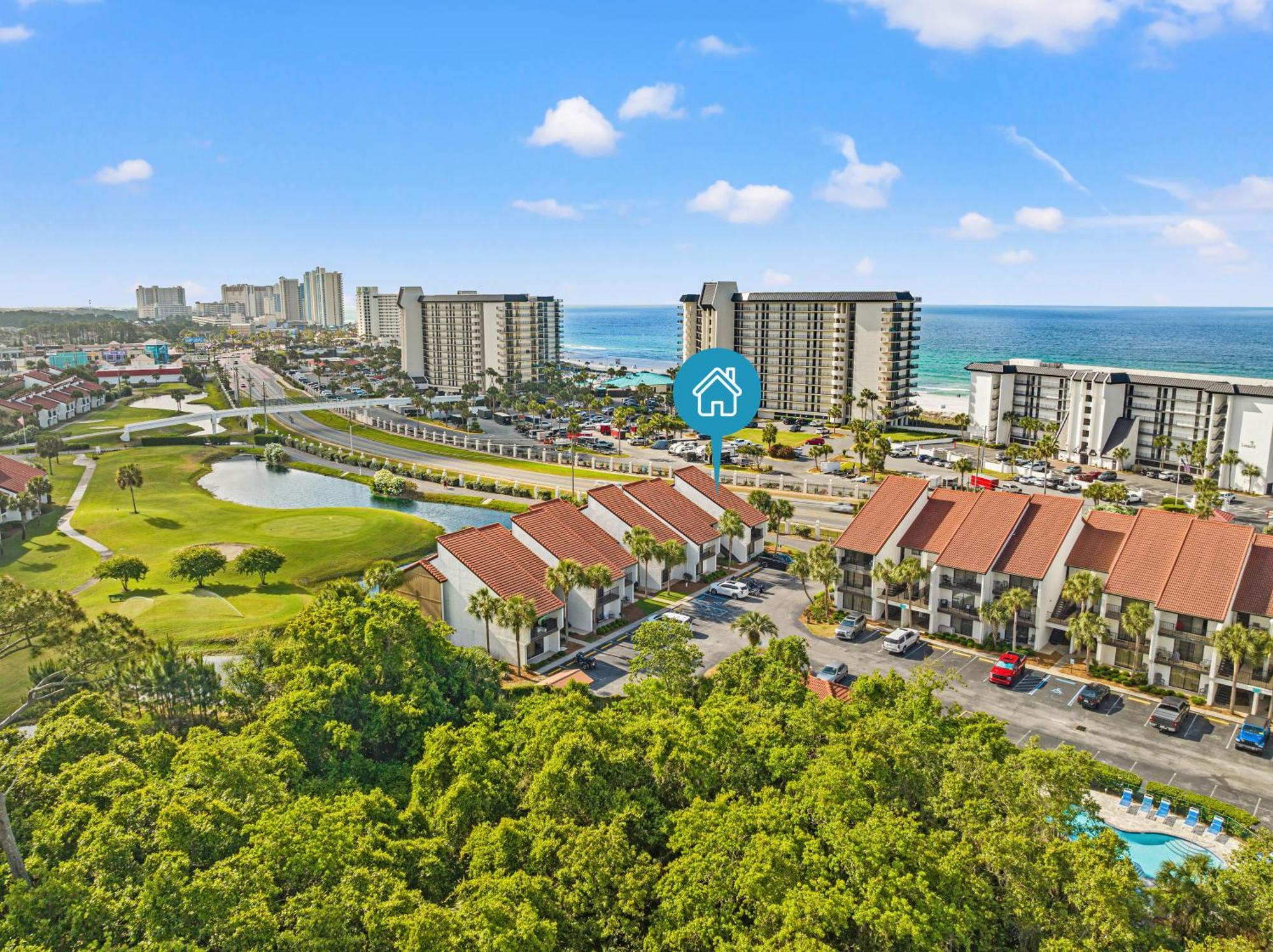 Holiday home One Round! 3br 3ba Sleeps 10! 11 Pools! Golf Courses! Tennis Courts! Panama City Beach