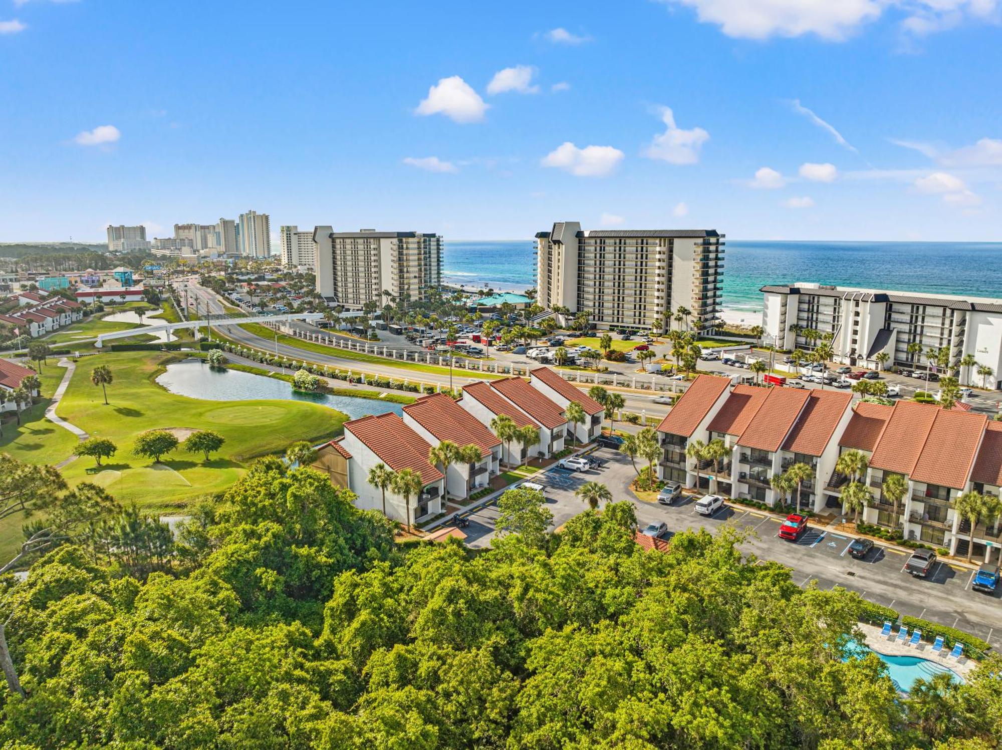 One Round! 3br 3ba Sleeps 10! 11 Pools! Golf Courses! Tennis Courts! Panama City Beach
